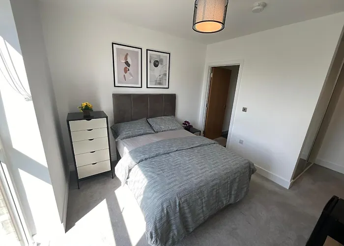 1Br Gem In Shared Apt Near O2 Arena & Excel With Patio, Private Bath, Free Parking & Garden