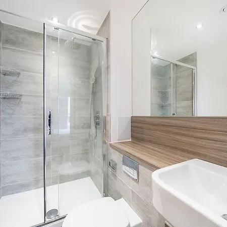 1Br Gem In Shared Apt Near O2 Arena & Excel With Patio, Private Bath, Free Parking & Garden Londres Exterior foto