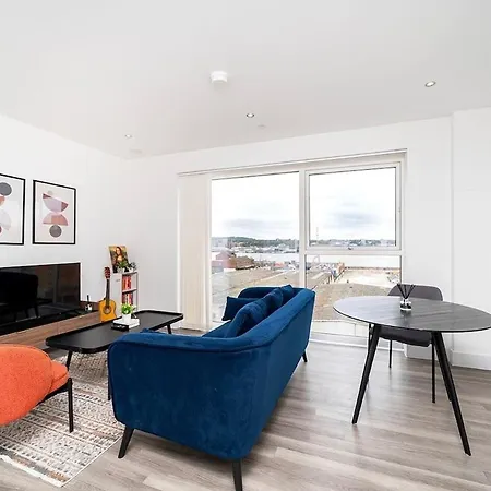 1Br Gem In Shared Apt Near O2 Arena & Excel With Patio, Private Bath, Free Parking & Garden Londres Exterior foto